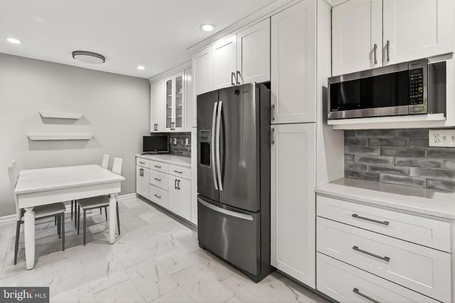 9715 DE PAUL DR, Bethesda, MD 20817