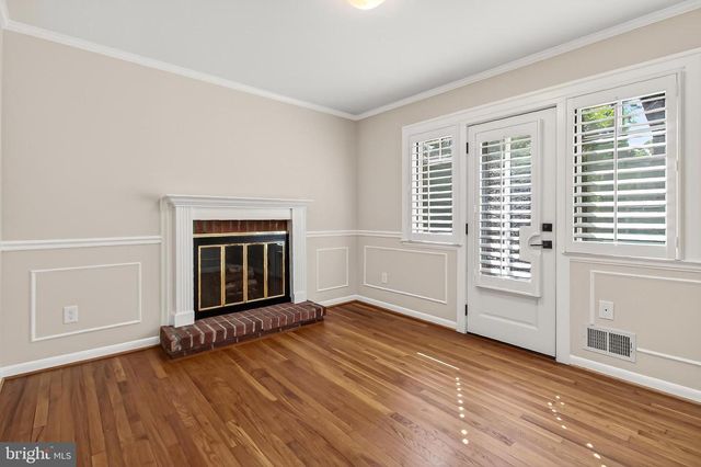 9715 DE PAUL DR, Bethesda, MD 20817