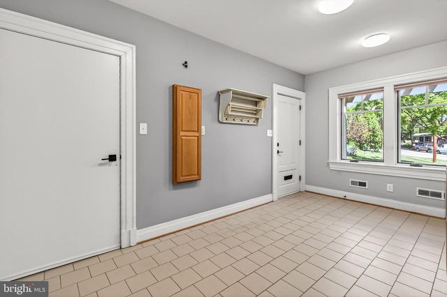 9715 DE PAUL DR, Bethesda, MD 20817