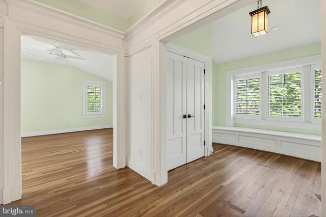 9715 DE PAUL DR, Bethesda, MD 20817