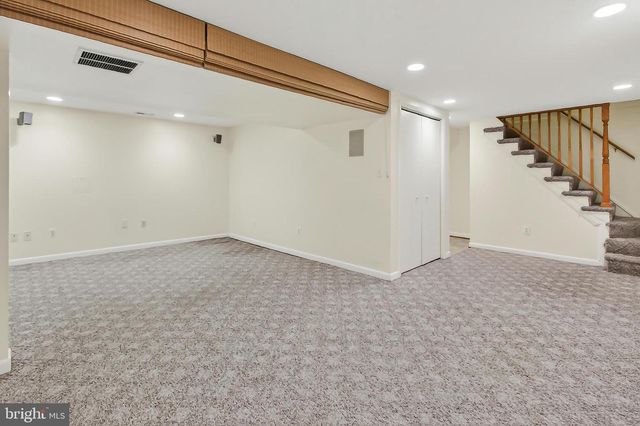9715 DE PAUL DR, Bethesda, MD 20817
