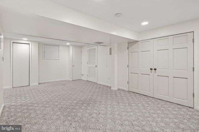 9715 DE PAUL DR, Bethesda, MD 20817