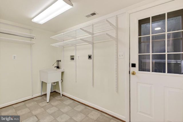 9715 DE PAUL DR, Bethesda, MD 20817