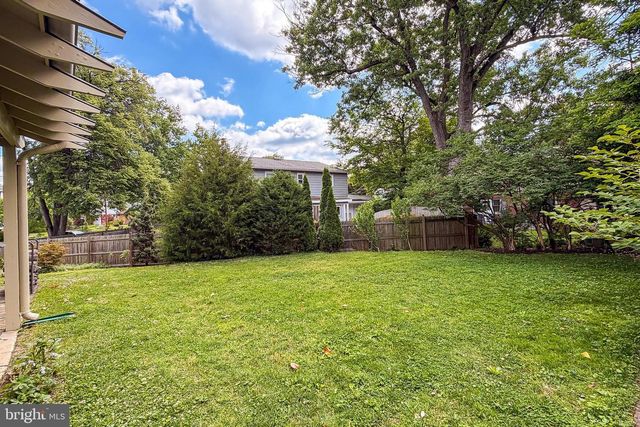 9715 DE PAUL DR, Bethesda, MD 20817