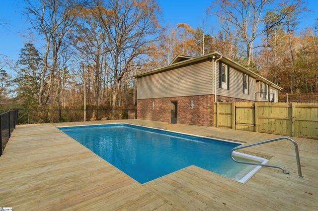 507 Hunts Bridge Road, Easley, SC 29640