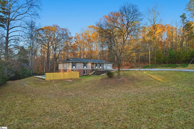 507 Hunts Bridge Road, Easley, SC 29640