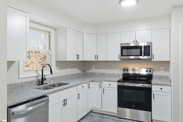 507 Hunts Bridge Road, Easley, SC 29640