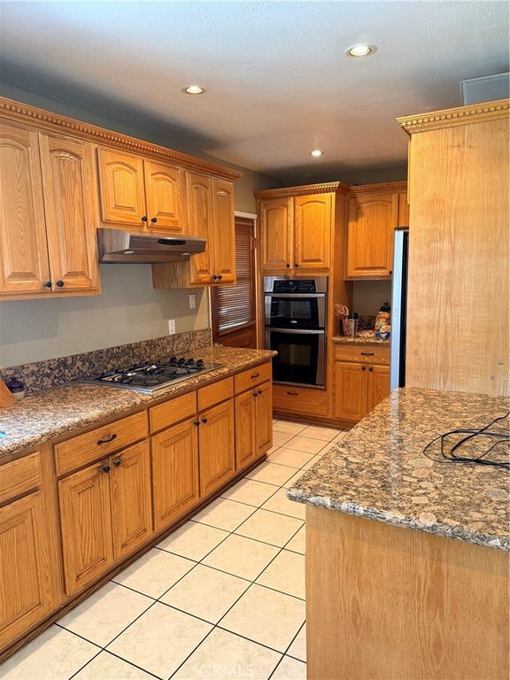 444 E Double Street, Carson, CA 90745 — photo 2