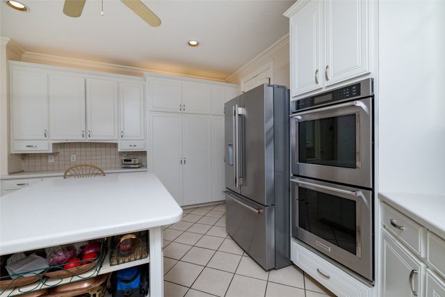 6516 Meadow Haven Drive, Fort Worth, TX 76132