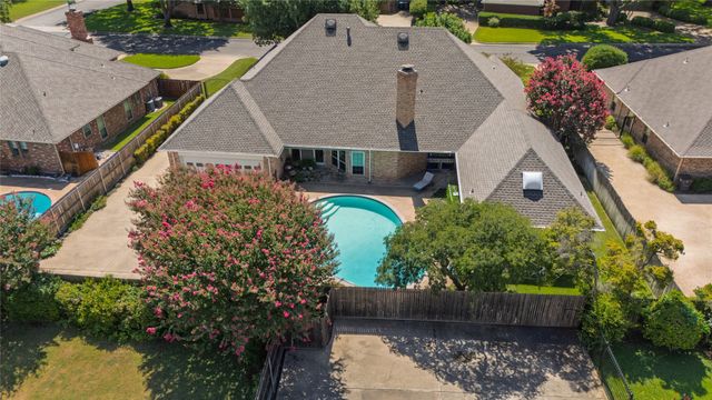 6516 Meadow Haven Drive, Fort Worth, TX 76132