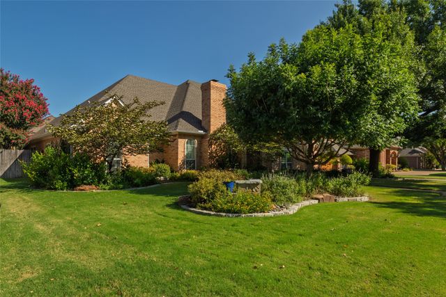 6516 Meadow Haven Drive, Fort Worth, TX 76132