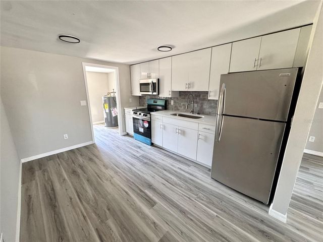 5928 13TH STREET COURT E, Bradenton, FL 34203