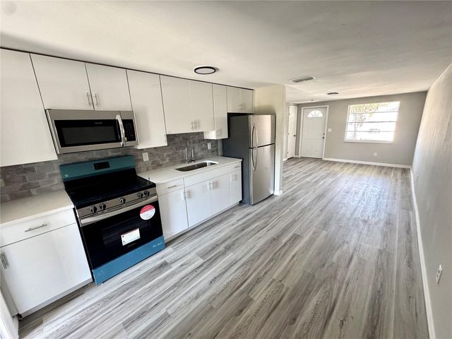 5928 13TH STREET COURT E, Bradenton, FL 34203