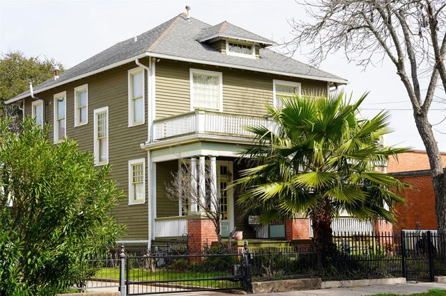 3016 Avenue O, Galveston, TX 77550