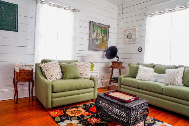 3016 Avenue O, Galveston, TX 77550