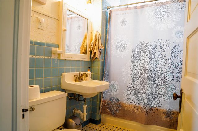 3016 Avenue O, Galveston, TX 77550