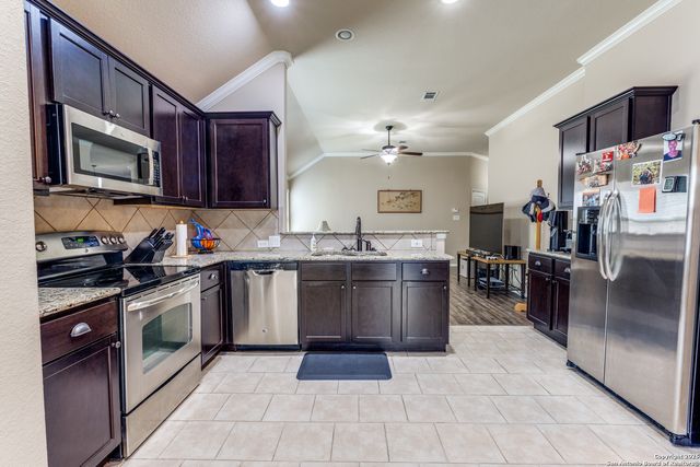 129 Buckskin Way, Cibolo, TX 78108