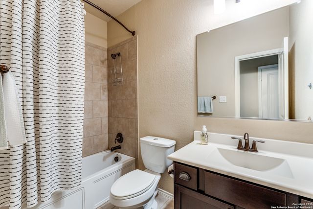 129 Buckskin Way, Cibolo, TX 78108