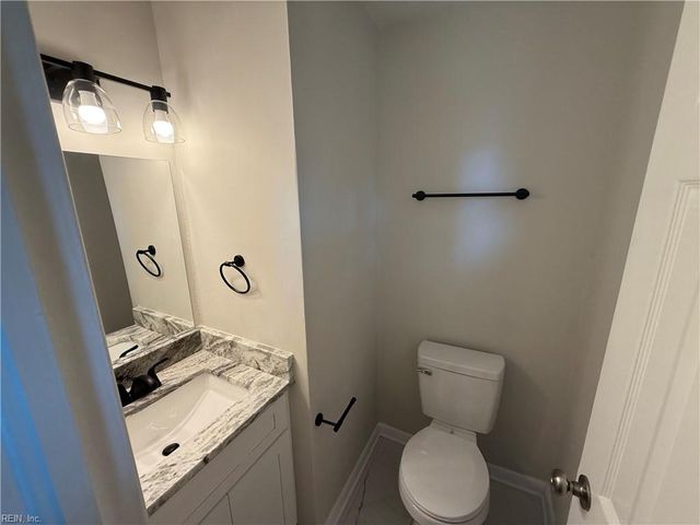 665 Raff CT, Virginia Beach, VA 23462