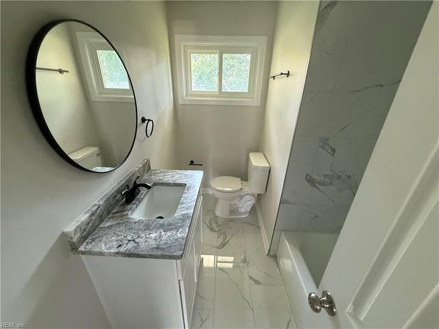 665 Raff CT, Virginia Beach, VA 23462