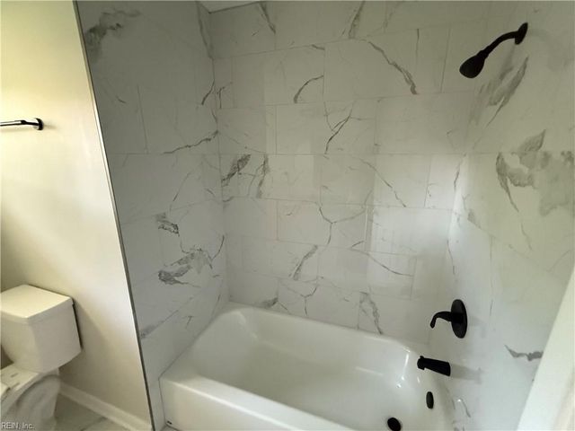 665 Raff CT, Virginia Beach, VA 23462