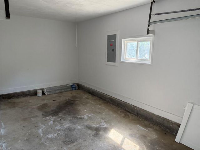 665 Raff CT, Virginia Beach, VA 23462