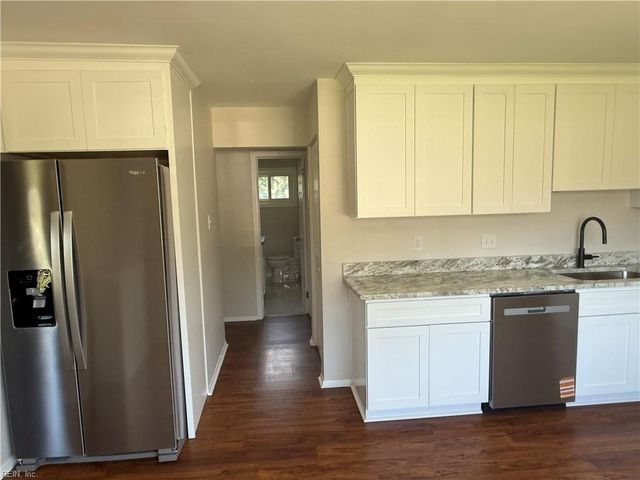 665 Raff CT, Virginia Beach, VA 23462