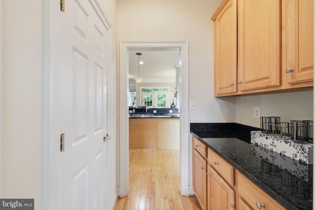 9205 FOREST GREENS DR, Lorton, VA 22079