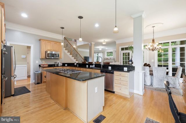9205 FOREST GREENS DR, Lorton, VA 22079