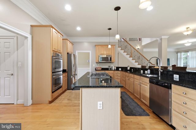 9205 FOREST GREENS DR, Lorton, VA 22079