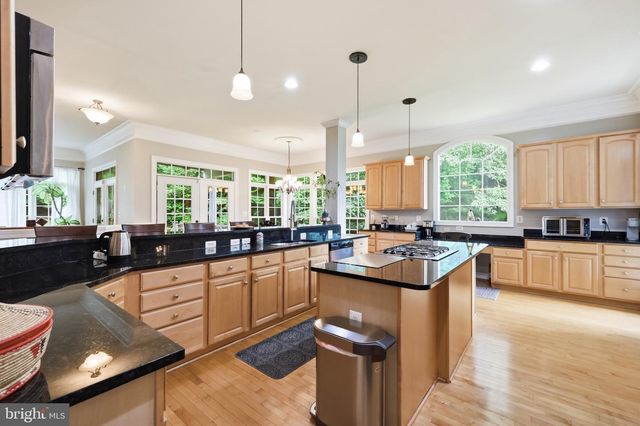 9205 FOREST GREENS DR, Lorton, VA 22079