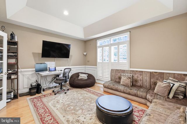 9205 FOREST GREENS DR, Lorton, VA 22079