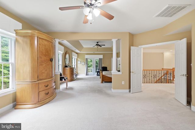 9205 FOREST GREENS DR, Lorton, VA 22079
