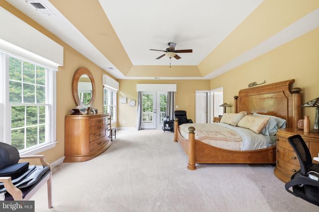 9205 FOREST GREENS DR, Lorton, VA 22079