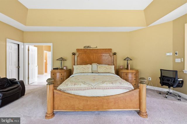 9205 FOREST GREENS DR, Lorton, VA 22079