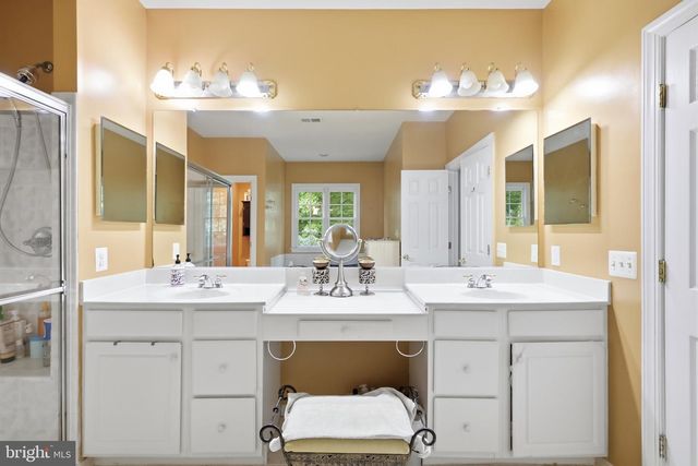 9205 FOREST GREENS DR, Lorton, VA 22079