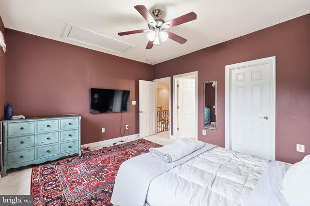 9205 FOREST GREENS DR, Lorton, VA 22079
