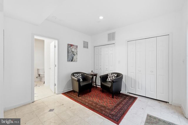 9205 FOREST GREENS DR, Lorton, VA 22079