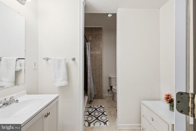9205 FOREST GREENS DR, Lorton, VA 22079