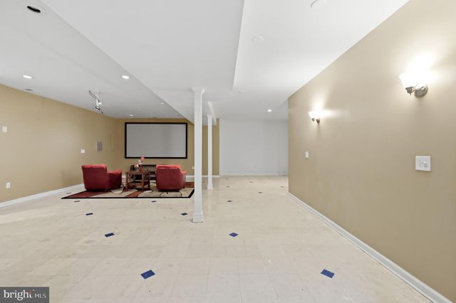 9205 FOREST GREENS DR, Lorton, VA 22079