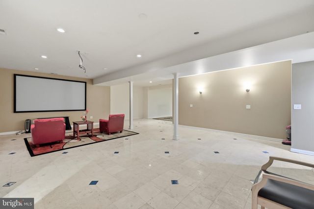 9205 FOREST GREENS DR, Lorton, VA 22079