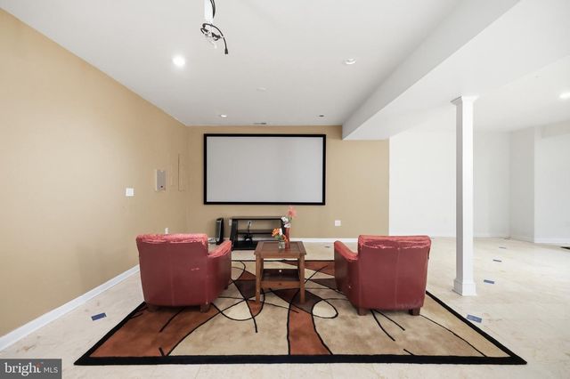 9205 FOREST GREENS DR, Lorton, VA 22079