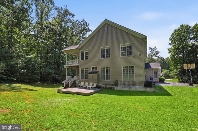 9205 FOREST GREENS DR, Lorton, VA 22079