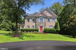 9205 FOREST GREENS DR, Lorton, VA 22079