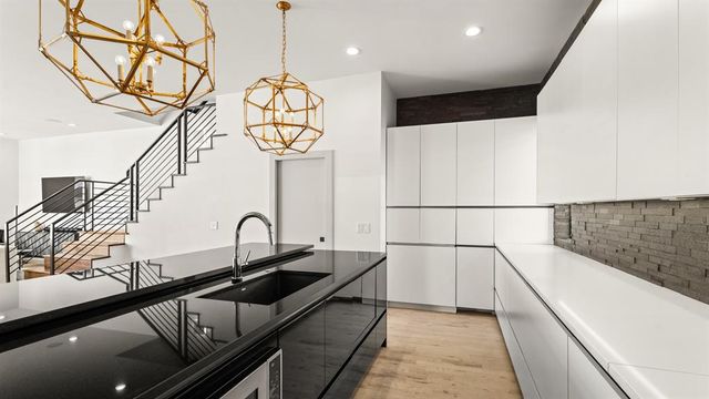 833 NW 6th Street, Oklahoma City, OK 73106