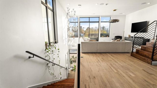 833 NW 6th Street, Oklahoma City, OK 73106