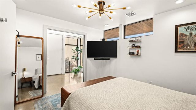 833 NW 6th Street, Oklahoma City, OK 73106