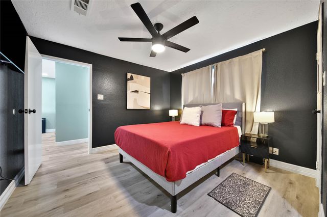 7600 Seawall Boulevard 206, Galveston, TX 77551