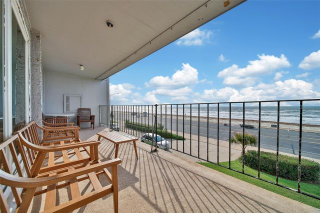 7600 Seawall Boulevard 206, Galveston, TX 77551