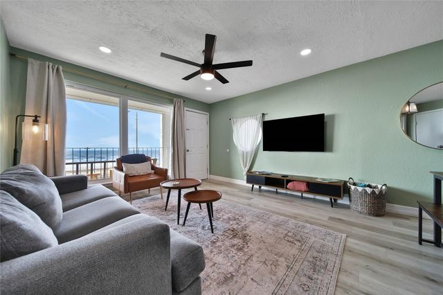 7600 Seawall Boulevard 206, Galveston, TX 77551